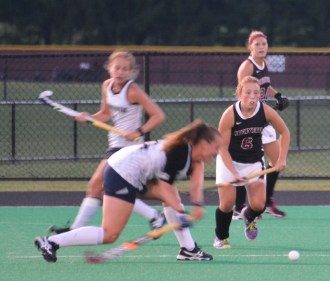 Rosie Shanks her defensive skills against Monmouth