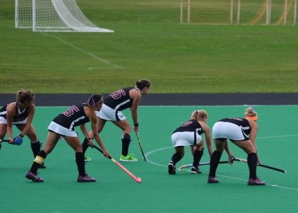 The offensive corner battery gets ready right before Millen's second period goal